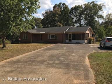 Main picture of 113 Forest Hills Cir