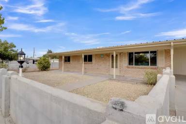 Main picture of 1603 E Holly St