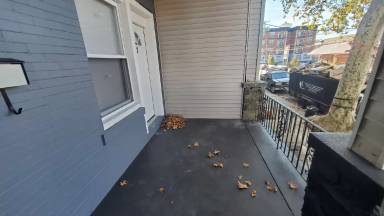 Main picture of 131 S 51st St