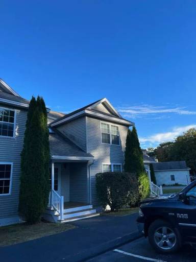 Main picture of 14 Ledges Ct