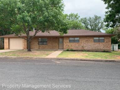 Main picture of 112 Broadmoor Dr