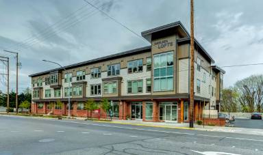 Main picture of 835 N State St