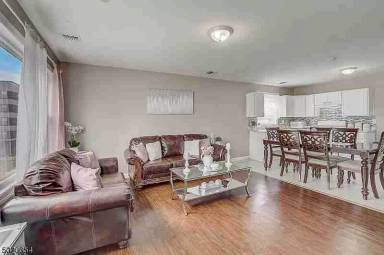 Main picture of 109 Godwin Ave