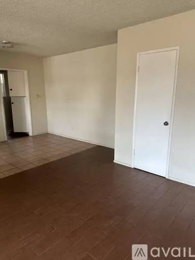 Main picture of 621 N Avenue 66