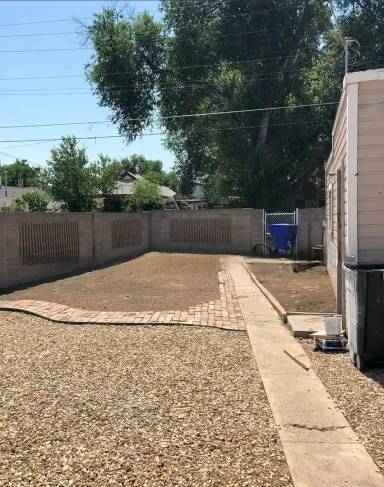 Main picture of 1411 E Orman Ave
