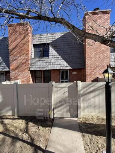 Main picture of 2079 Sussex Ln