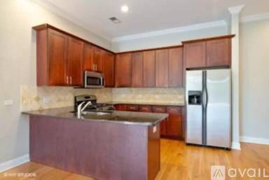 Main picture of 4651 N Greenview