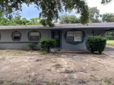 Main picture of 2443 Lilly St