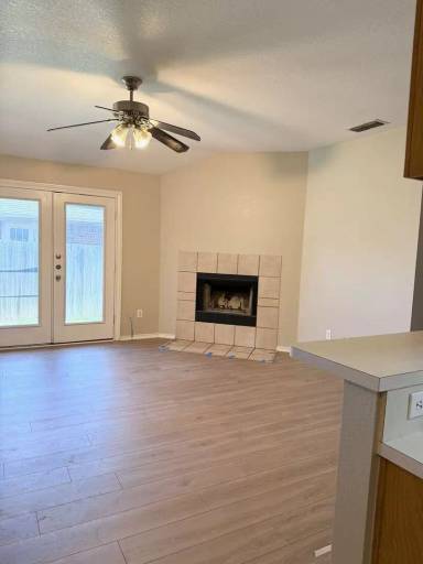 Main picture of 712-716 Stribling Cir