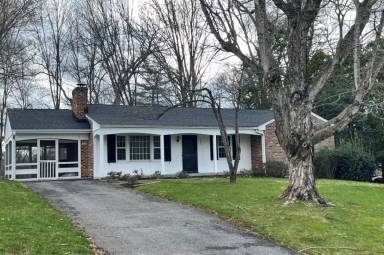 Main picture of 2047 Overbrook Rd