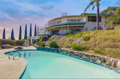 Main picture of 11183 Rolling Hills Dr