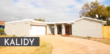 Main picture of 8104 W Lakeshore Dr