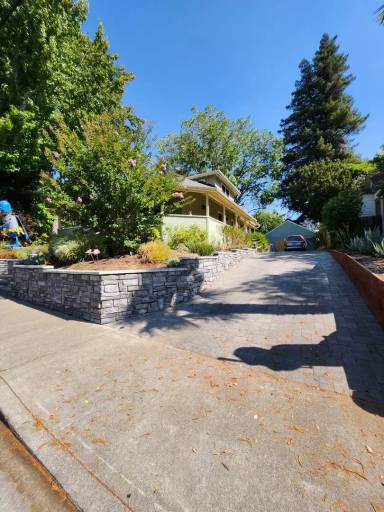 Main picture of 241 Florence Ave