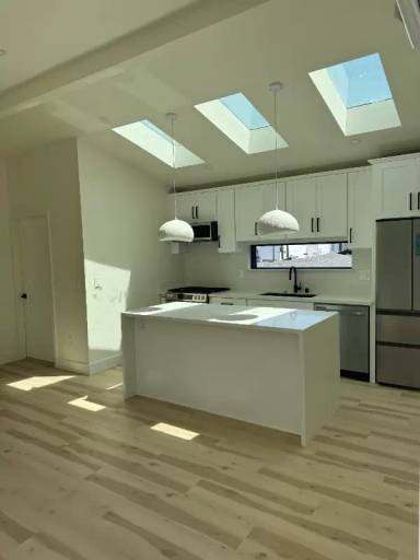 Main picture of 315 6th Ave