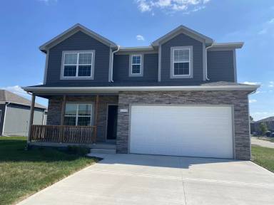 Main picture of 1115 SW Crabtree Cir