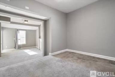 Main picture of 1511 W Lombard St