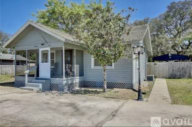 Main picture of 3807 S Sanford Ave