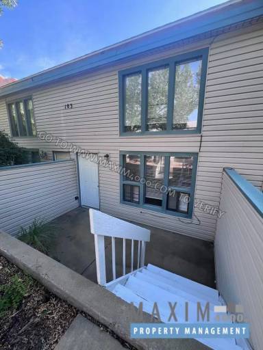 Main picture of 103 Bacon Ct