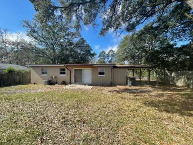 Main picture of 2027 Monteau Dr
