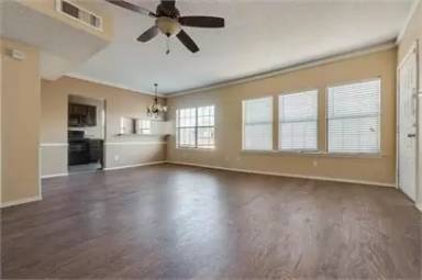 Main picture of 8750 Park Ln