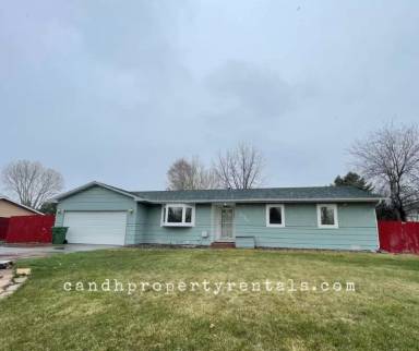 Main picture of 2940 Lampman Dr