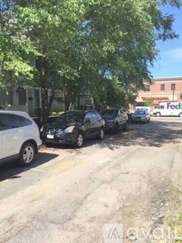 Main picture of 4 Harvard Pl