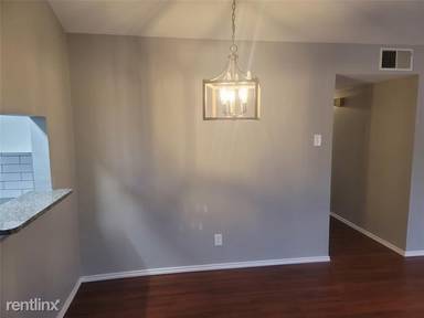 Main picture of Townbluff Condo
