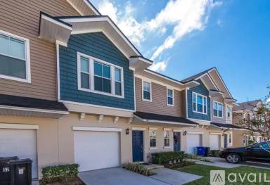 Main picture of 55 Moultrie Village Ln