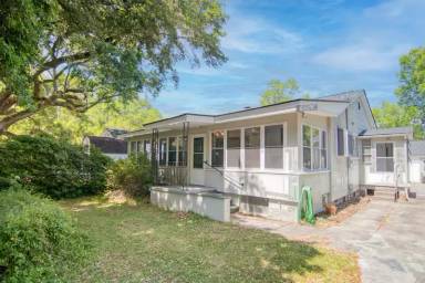 Main picture of 426 Riverland Dr