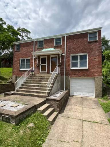 Main picture of 672 Crystal Dr