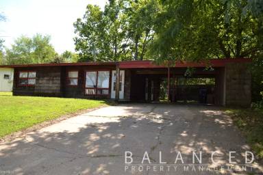 Main picture of 3519 SW 29th Ter