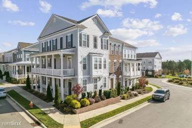 Main picture of 108 Burkitt Commons Ave