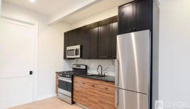 Main picture of 1028 Madison St