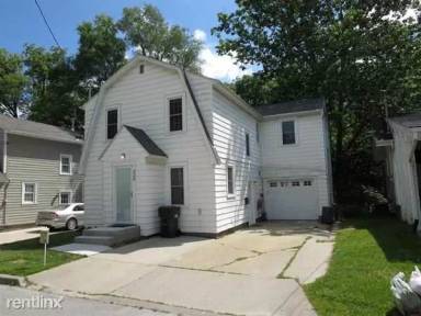 Main picture of 220 Melrose Ct