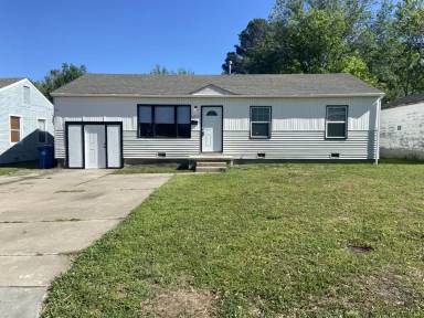 Main picture of 6255 E Marshall St