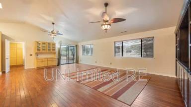 Main picture of 8407 N Live Oak Dr