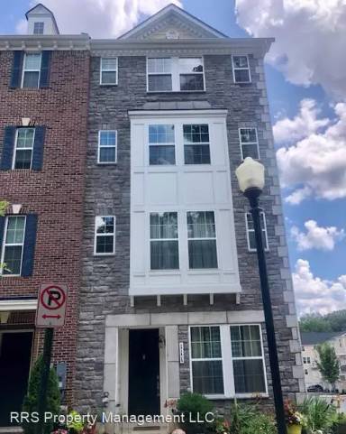 Main picture of 111 Fairbanks Dr