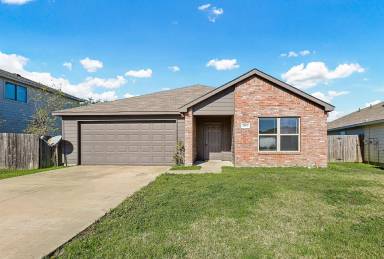 Main picture of 2005 Alanbrooke Dr