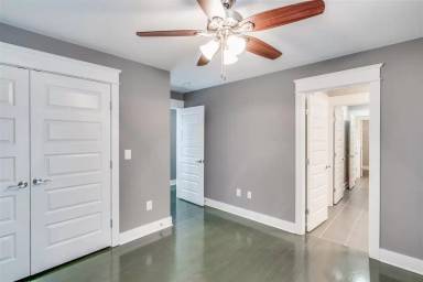 Main picture of 1121 Montgomery Ave