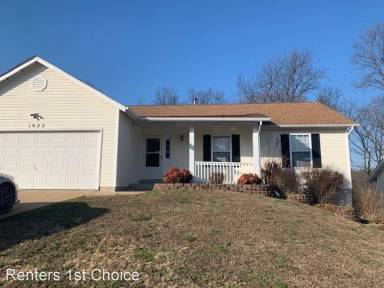 Main picture of 1923 Birchwood Dr