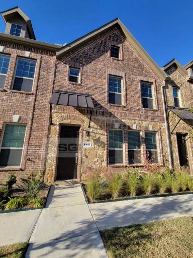 Main picture of 2407 Klamath Dr