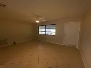 Main picture of 2301 SE Haddon St