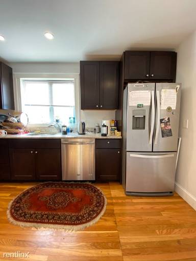 Main picture of 28 Clay St