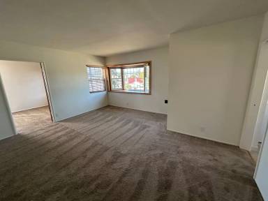 Main picture of 2810 Olive St