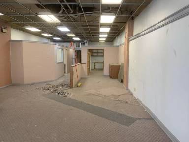 Main picture of 114 N 9th St