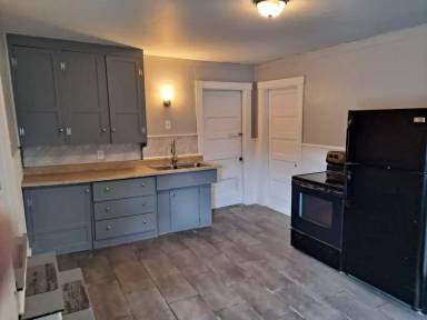 Main picture of 138 Spring St