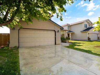 Main picture of 5552 S Plumbdale Ave