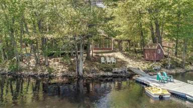 Main picture of 11 Long Pond Rd