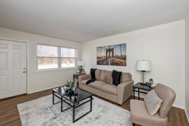 Main picture of 2213 Fairfax Rd