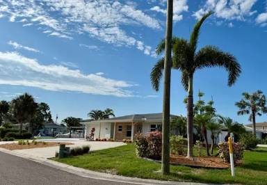 Main picture of 171 Palm Blvd